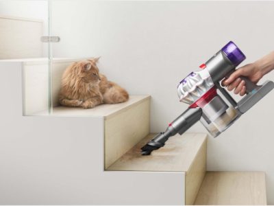 אביזר דו מצבי, שואב אבק קטן לספה וגם לרכב של DYSON V8 - VACUUM CENTER